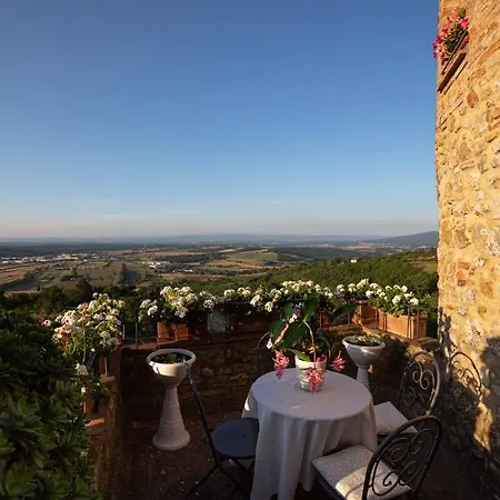 Torre Dei Serviti Country house Siena